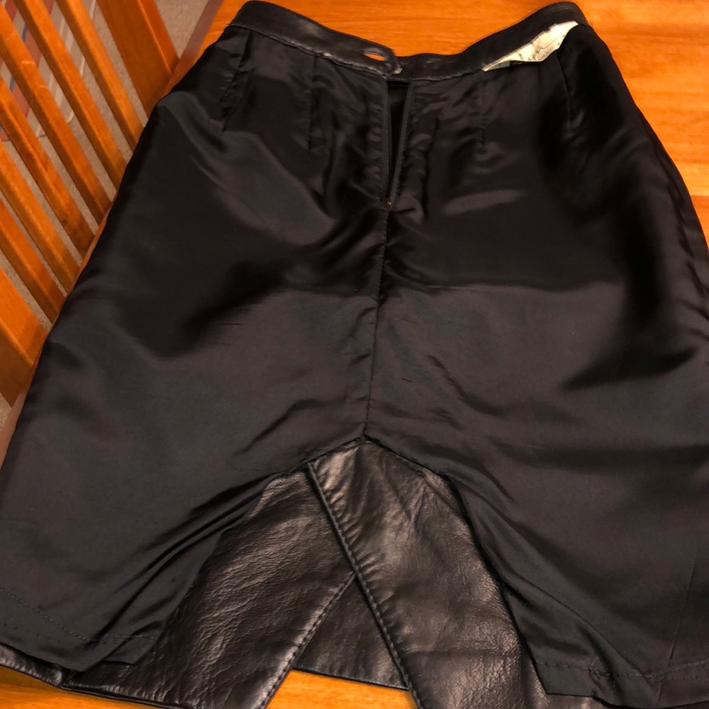 Black Lamb  Leather skirt.  by SIBYLLE  LYN. - Picture 7 of 8